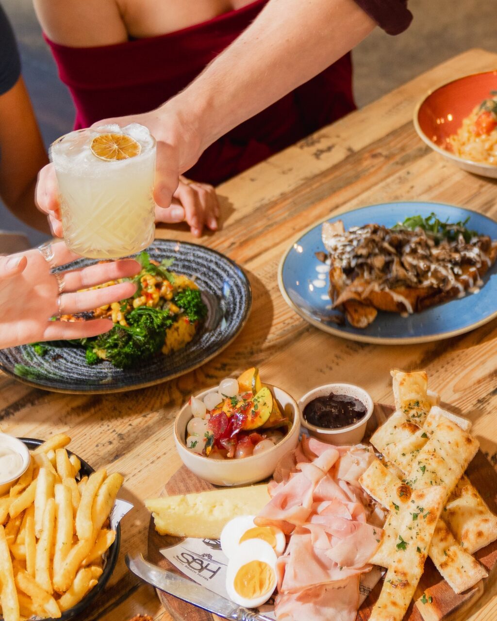 Instagram post from southbeachhotelfreo. This post is in position 1.