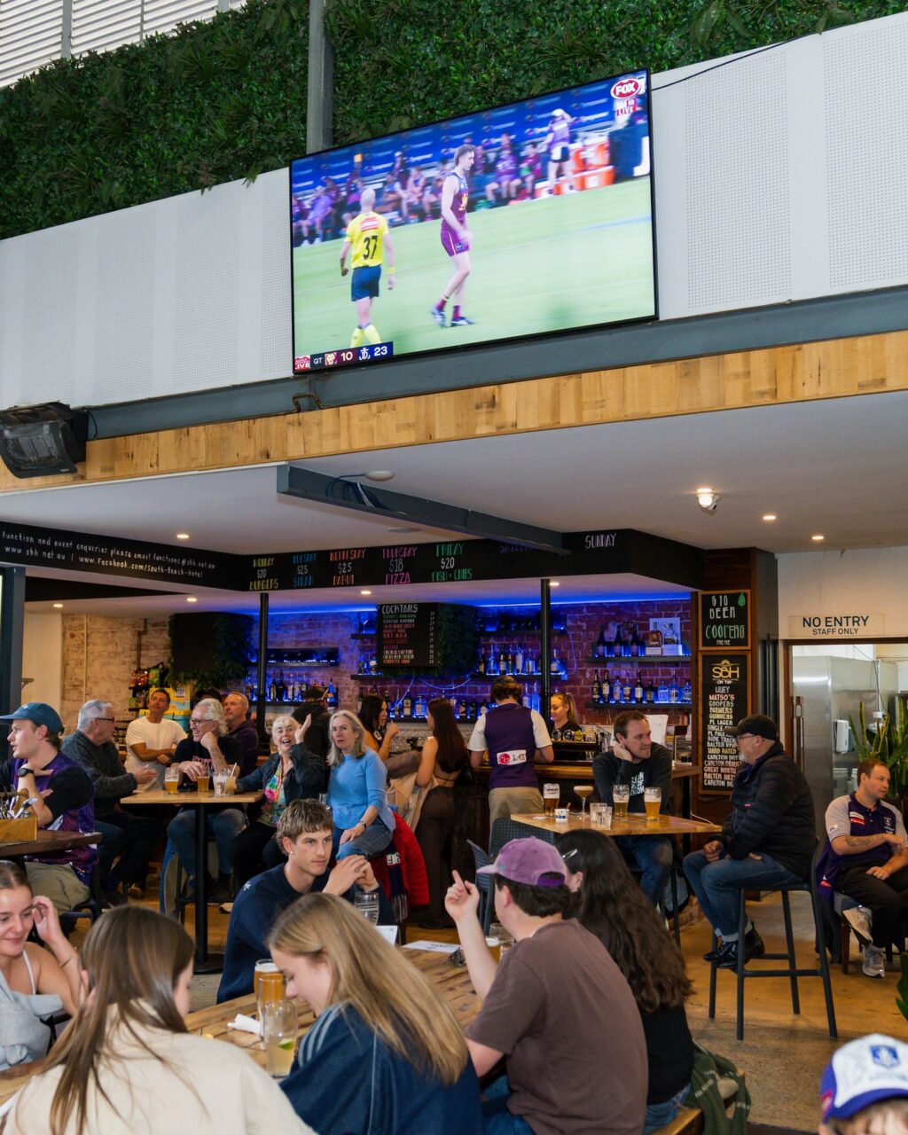 Instagram post from southbeachhotelfreo. This post is in position 1.